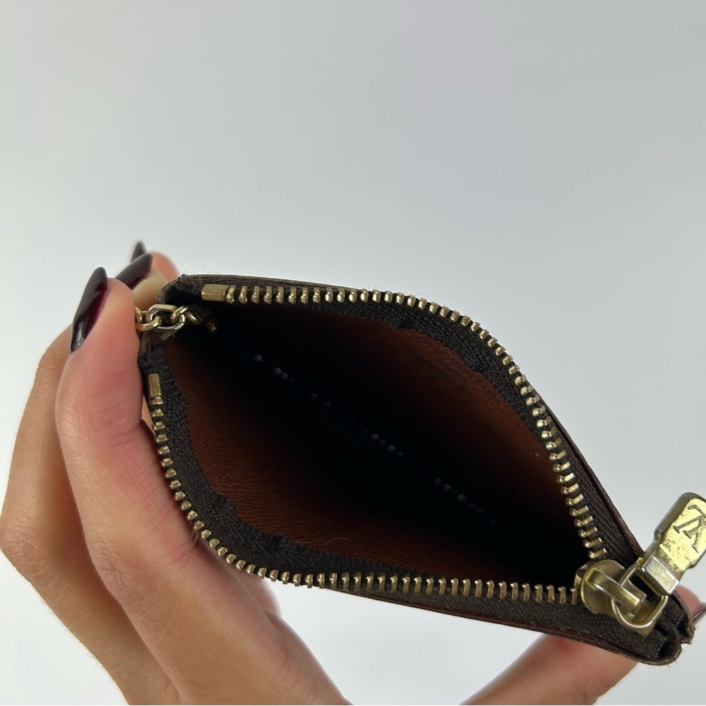 Louis Vuitton Key Pouch Monogram Brown - Picture 6 of 6